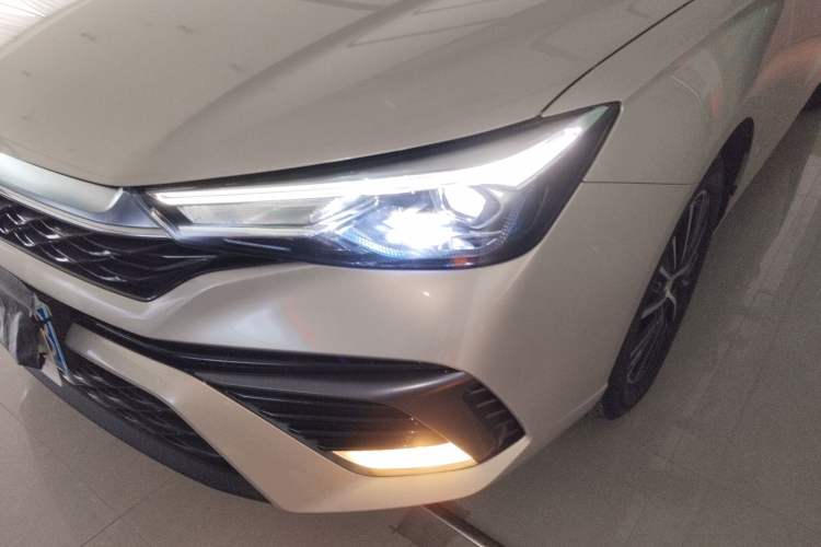Used Roewe i5 2021 1.5L CVT Diamond Edition Left Front Headlight