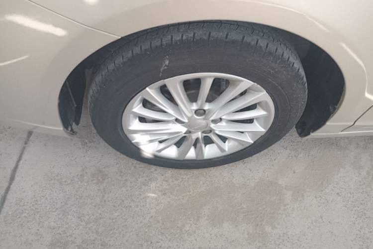 Used Roewe i5 2021 1.5L Manual Platinum Edition Left Front Wheel Hub
