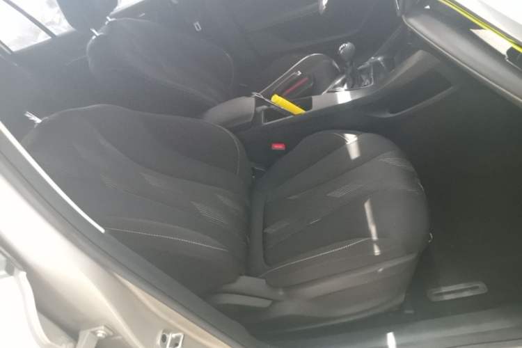 Used Roewe i5 2021 1.5L Manual Platinum Edition Right Front Seat