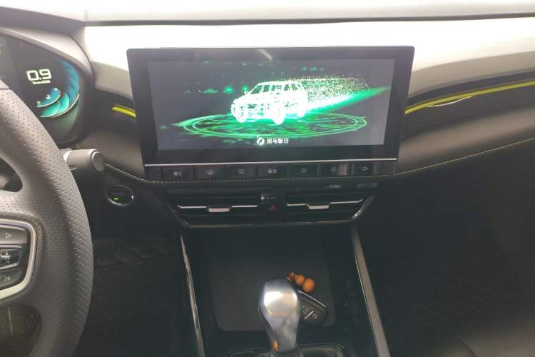 Used Roewe i5 2021 1.5L CVT Diamond Edition Audio And AC Panel
