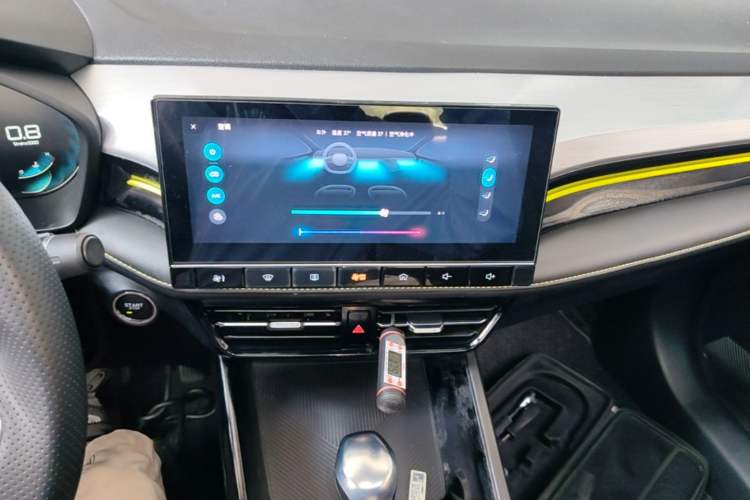 Used Roewe i5 2021 1.5L CVT Diamond Edition Audio And AC Panel