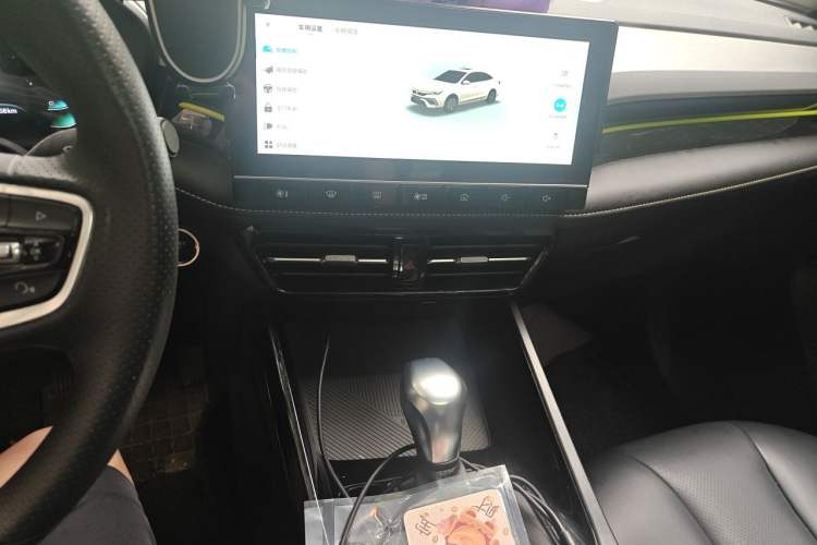 Used Roewe i5 2021 1.5L CVT Starry Edition Audio And AC Panel