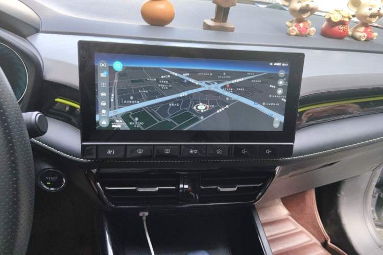 Used Roewe i5 2021 1.5L CVT Platinum Edition Audio And AC Panel
