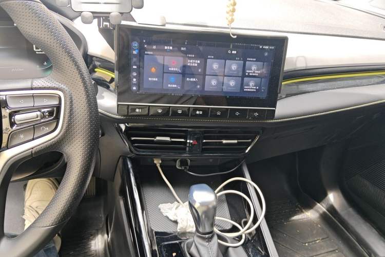 Used Roewe i5 2021 1.5L CVT Diamond Edition Audio And AC Panel