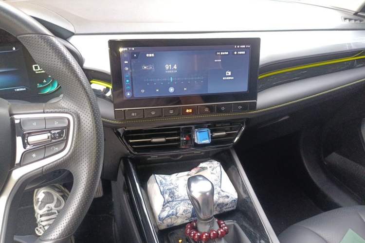 Used Roewe i5 2021 1.5L CVT Starry Edition Audio And AC Panel