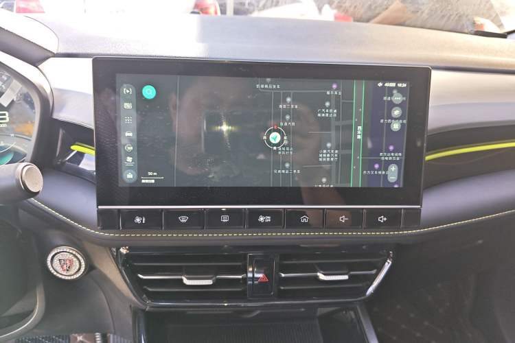 Used Roewe i5 2021 1.5L CVT Diamond Edition Audio And AC Panel