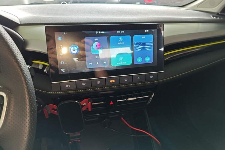 Used Roewe i5 2021 1.5L Manual Platinum Edition Audio And AC Panel