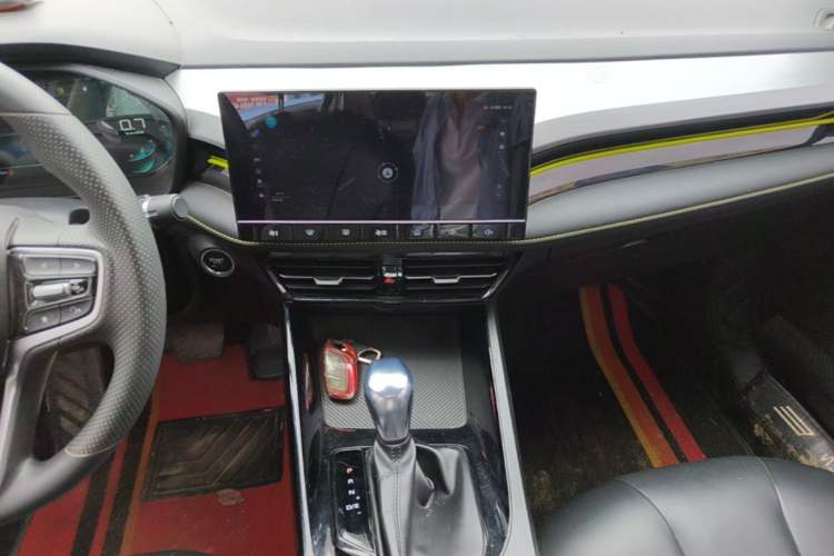 Used Roewe i5 2021 Revised Version 1.5L CVT Diamond Edition Audio And AC Panel