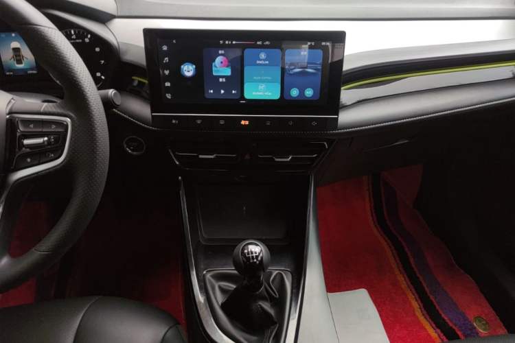 Used Roewe i5 2021 1.5L Manual Diamond Edition Audio And AC Panel