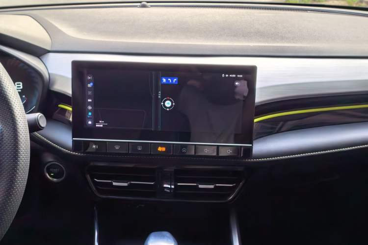 Used Roewe i5 2021 Revised Version 1.5L CVT Diamond Edition Audio And AC Panel