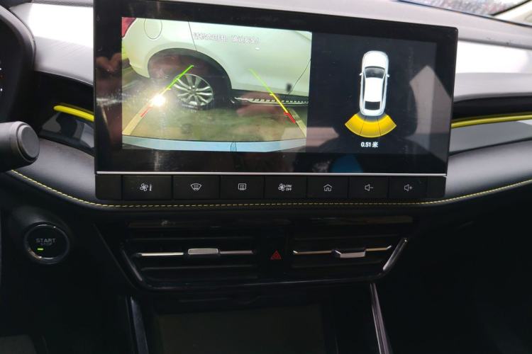 Used Roewe i5 2021 1.5L Manual Platinum Edition Audio And AC Panel