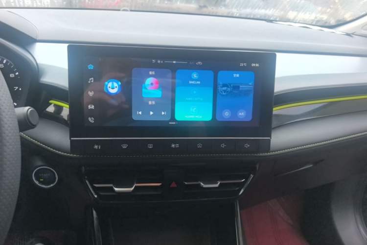 Used Roewe i5 2021 1.5L Manual Platinum Edition Audio And AC Panel