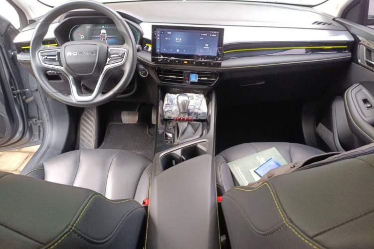 Used Roewe i5 2021 1.5L CVT Starry Edition Center Console