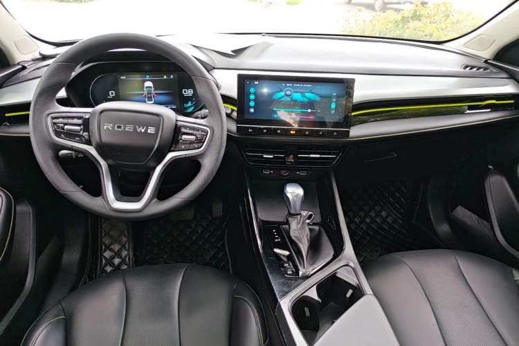 Used Roewe i5 2021 1.5L CVT Diamond Edition Center Console