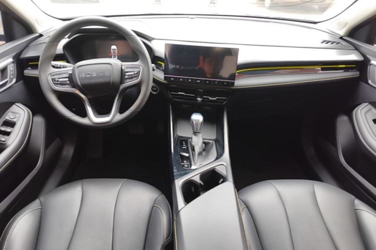 Used Roewe i5 2021 1.5L CVT Diamond Edition Center Console