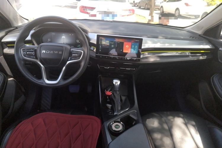 Used Roewe i5 2021 1.5L CVT Diamond Edition Center Console