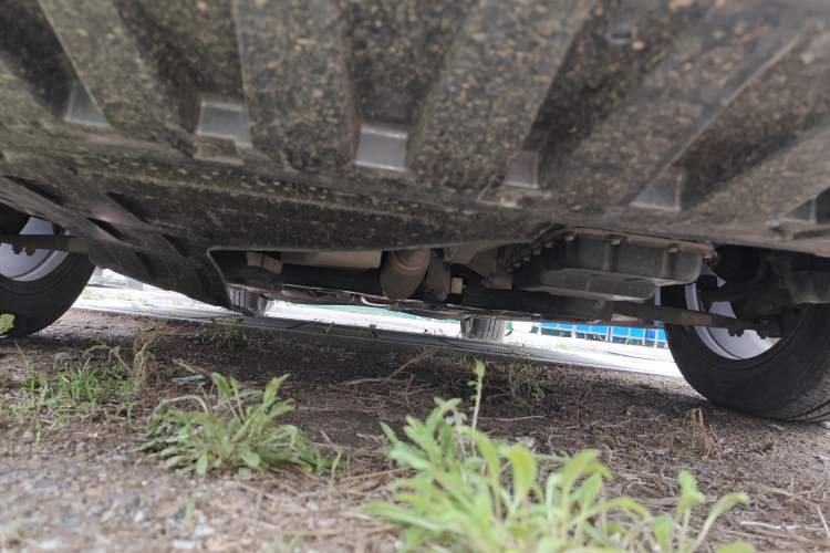 Used Roewe i5 2021 1.5L CVT Black Gold Edition Chassis Front