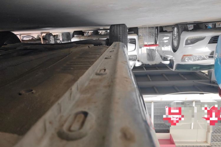 Used Roewe i5  Chassis Front Right