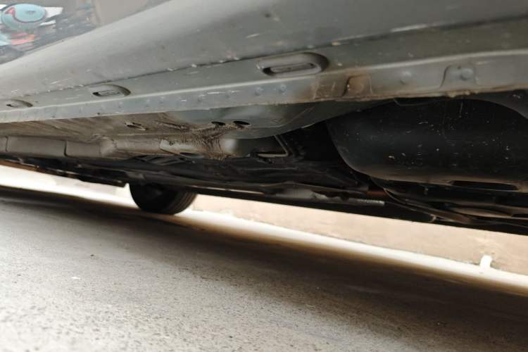 Used Roewe i5 2021 1.5L CVT Platinum Edition Chassis Rear Left
