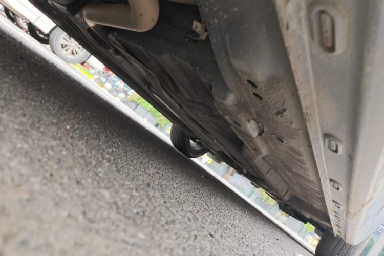 Used Roewe i5 2021 1.5L CVT Diamond Edition Chassis Rear Right