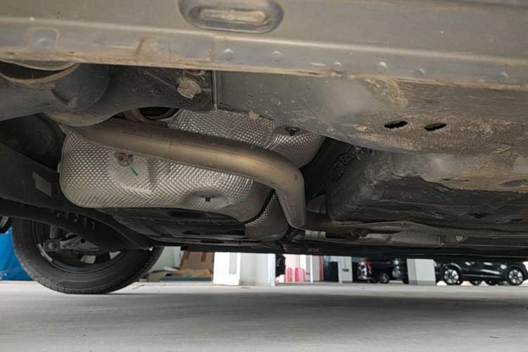 Used Roewe i5 2021 1.5L CVT Diamond Edition Chassis Rear Right