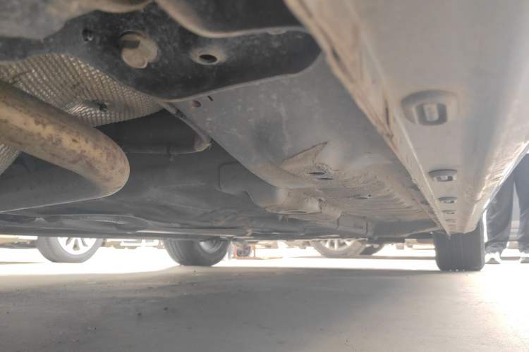 Used Roewe i5  Chassis Rear Right