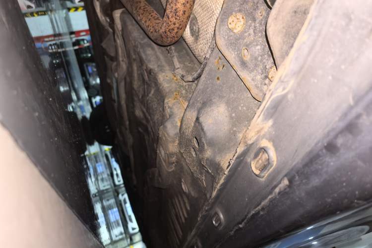 Used Roewe i5 2021 1.5L CVT Diamond Edition Chassis Rear Right
