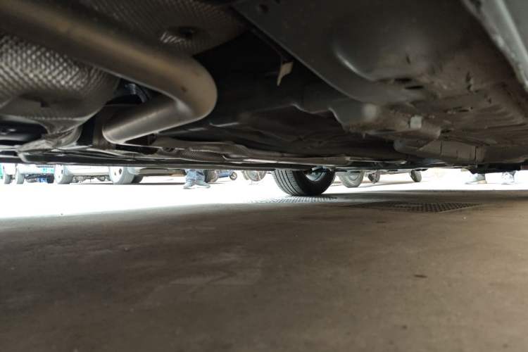 Used Roewe i5 2021 1.5L CVT Platinum Edition Chassis Rear Right