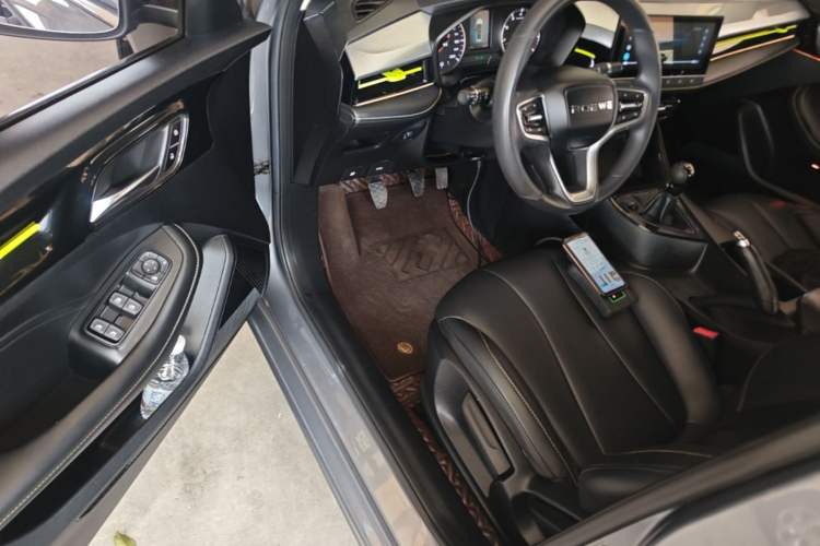 Used Roewe i5 2021 1.5L Manual Diamond Edition Driver Seat