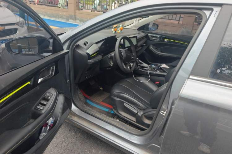 Used Roewe i5 2021 1.5L CVT Diamond Edition Driver Seat