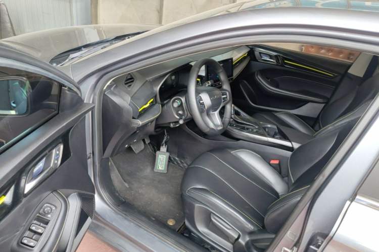 Used Roewe i5 2021 1.5L CVT Diamond Edition Driver Seat