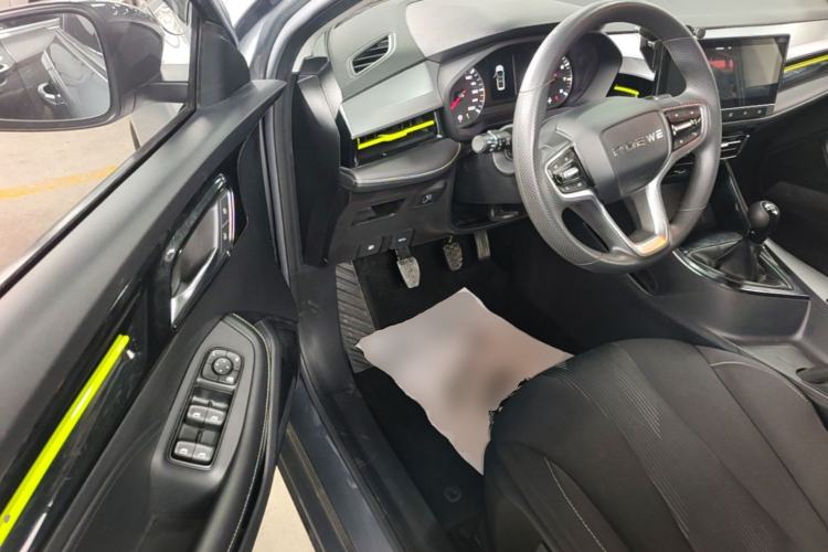 Used Roewe i5 2021 1.5L Manual Platinum Edition Driver Seat