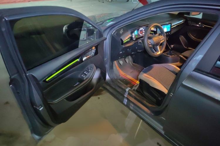 Used Roewe i5 2021 1.5L Manual Platinum Edition Driver Seat