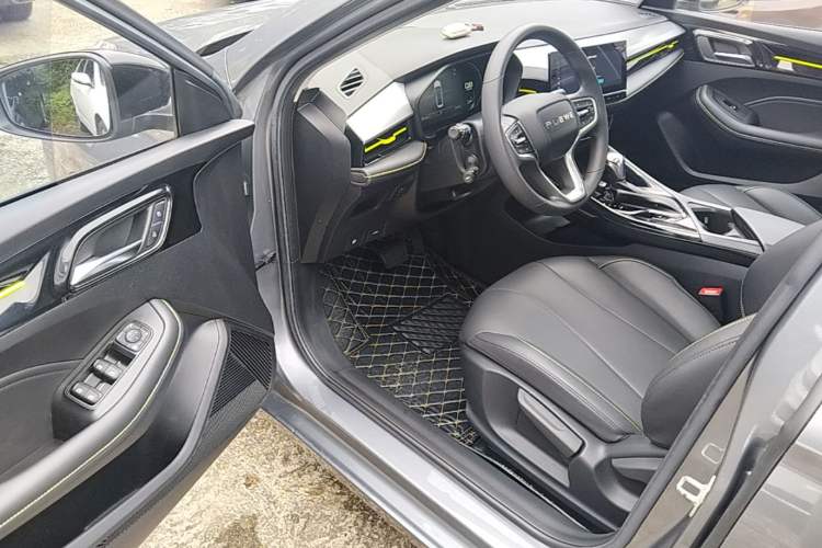 Used Roewe i5 2021 Revised Version 1.5L CVT Diamond Edition Driver Seat