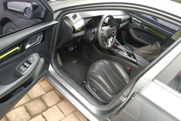 Used Roewe i5 2021 1.5L CVT Starry Edition Driver Seat