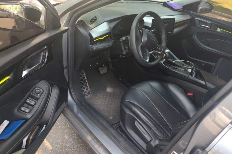 Used Roewe i5 2021 1.5L CVT Diamond Edition Driver Seat