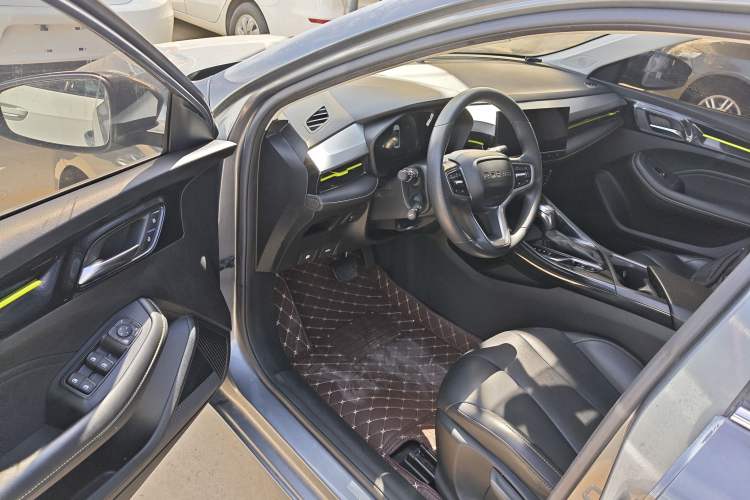 Used Roewe i5 2021 1.5L CVT Diamond Edition Driver Seat