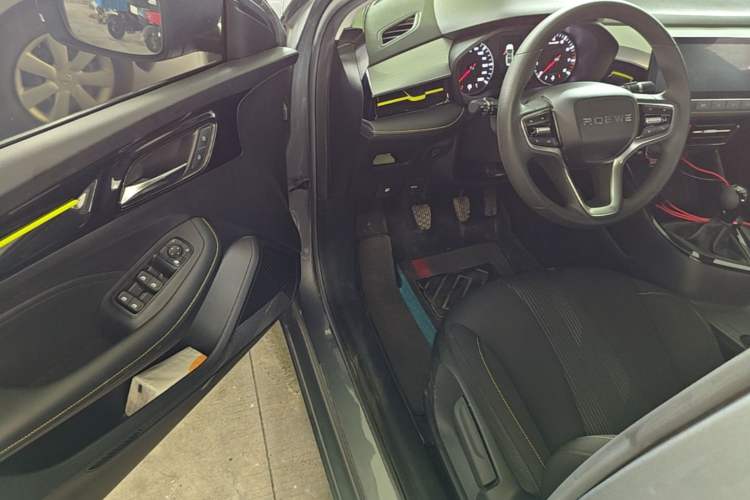 Used Roewe i5 2021 1.5L Manual Platinum Edition Driver Seat
