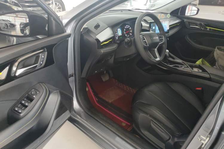 Used Roewe i5 2021 1.5L CVT Platinum Edition Driver Seat