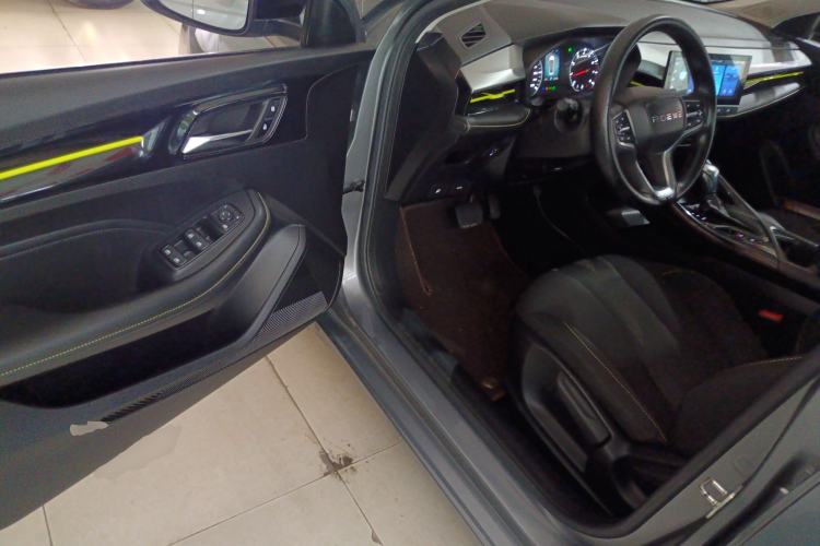 Used Roewe i5 2021 1.5L CVT Platinum Edition Driver Seat