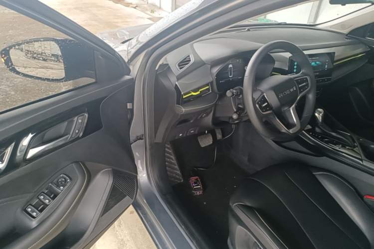 Used Roewe i5 2021 Revised Version 1.5L CVT Diamond Edition Driver Seat