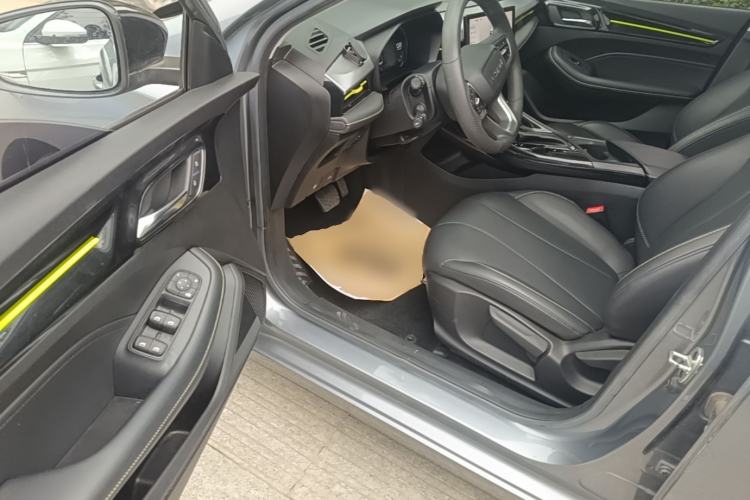 Used Roewe i5 2021 Revised Version 1.5L CVT Diamond Edition Driver Seat