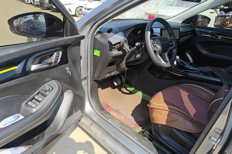 Used Roewe i5 2021 1.5L CVT Diamond Edition Driver Seat
