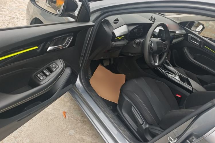 Used Roewe i5 2021 1.5L CVT Platinum Edition Driver Seat