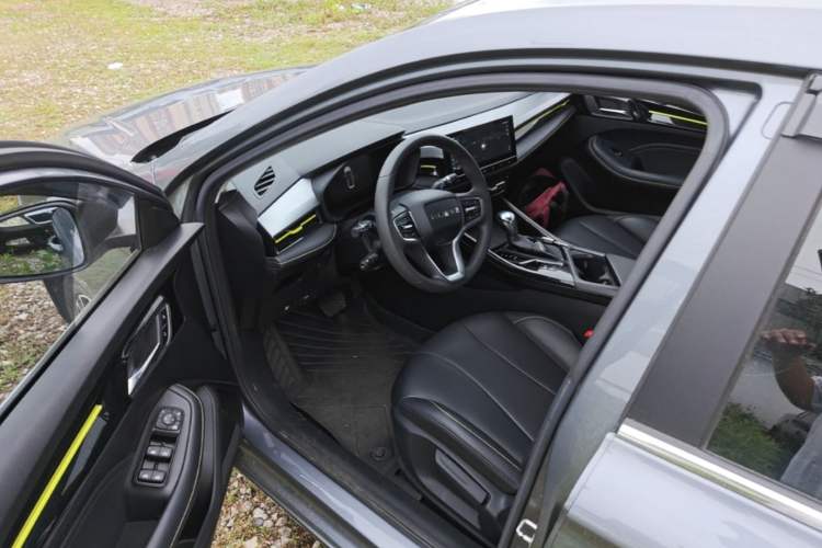Used Roewe i5 2021 1.5L CVT Diamond Edition Driver Seat