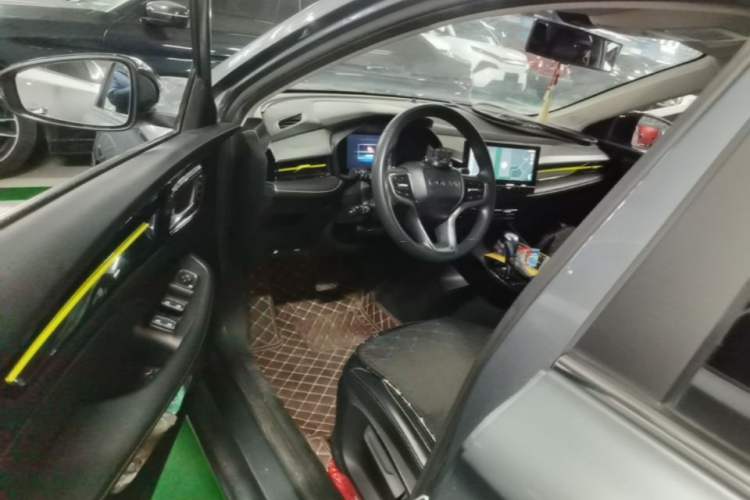 Used Roewe i5 2021 1.5L CVT Diamond Edition Driver Seat