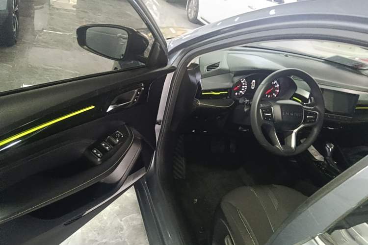 Used Roewe i5 2021 1.5L CVT Platinum Edition Driver Seat