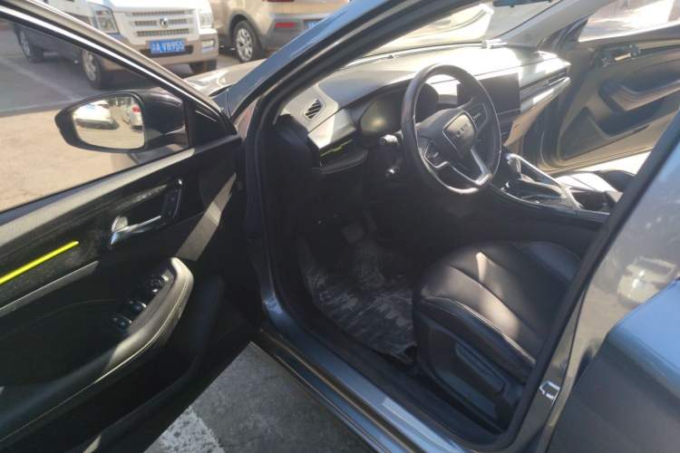Used Roewe i5 2021 1.5L CVT Diamond Edition Driver Seat
