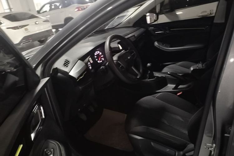 Used Roewe i5 2021 1.5L Manual Platinum Edition Driver Seat