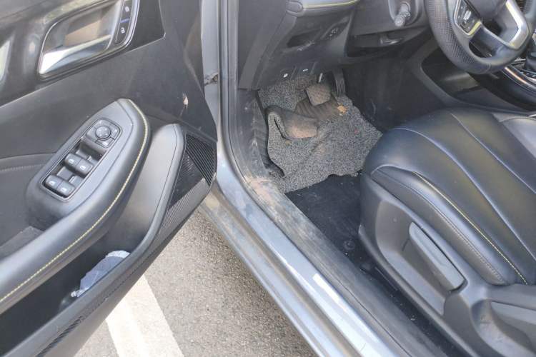 Used Roewe i5 2021 1.5L CVT Diamond Edition Driver Seat